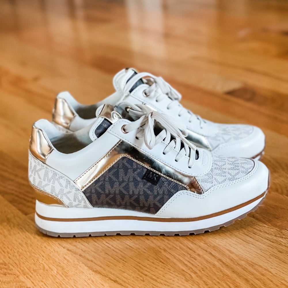Like new* Michael Kors Two-Tone Logo Trainer